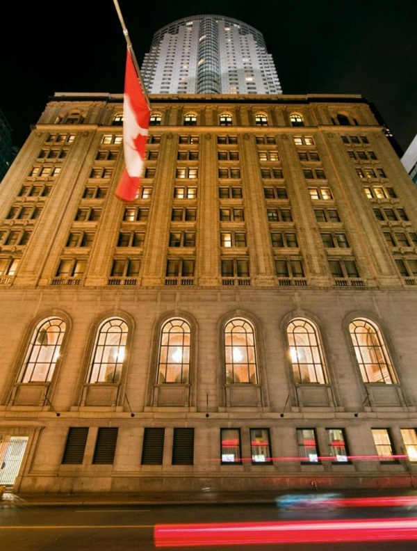 One King West Hotel And Residence image 10