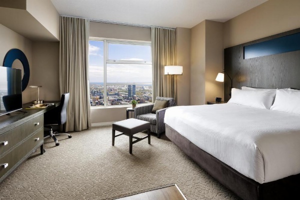 One King West Hotel And Residence image 11