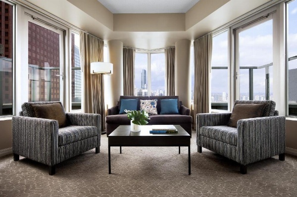 One King West Hotel And Residence image 18