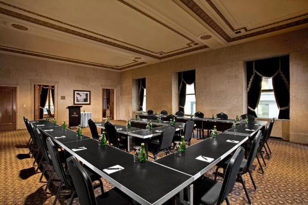 One King West Hotel And Residence image 21