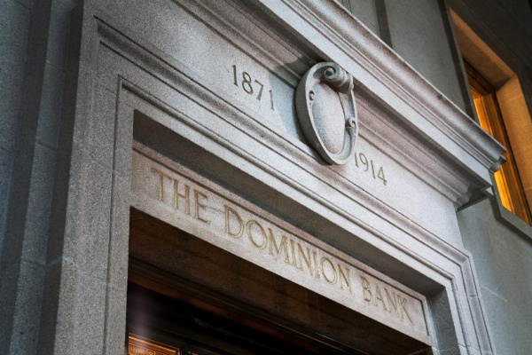 One King West Hotel And Residence image 23