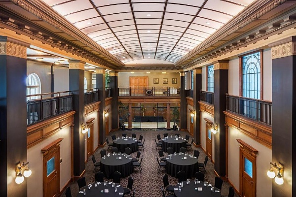 One King West Hotel And Residence image 24